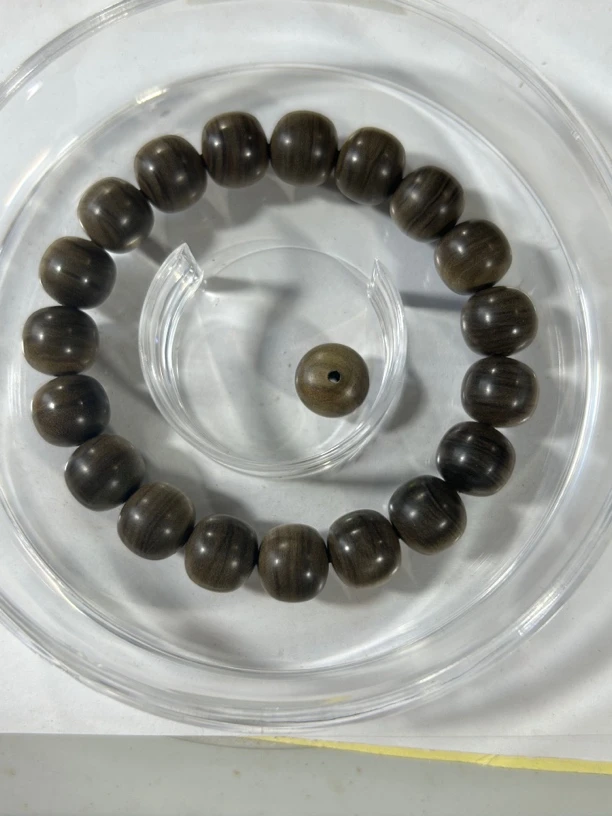 迈索尔老山檀香老阴沉，1.0✖️1.1老型珠