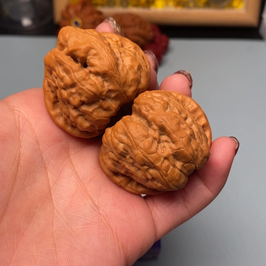 文玩核桃吊坠今****大核桃