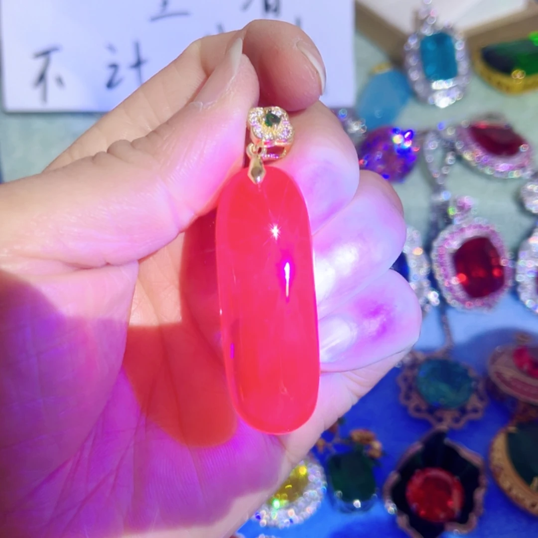 花岗石钨金璀璨夺目