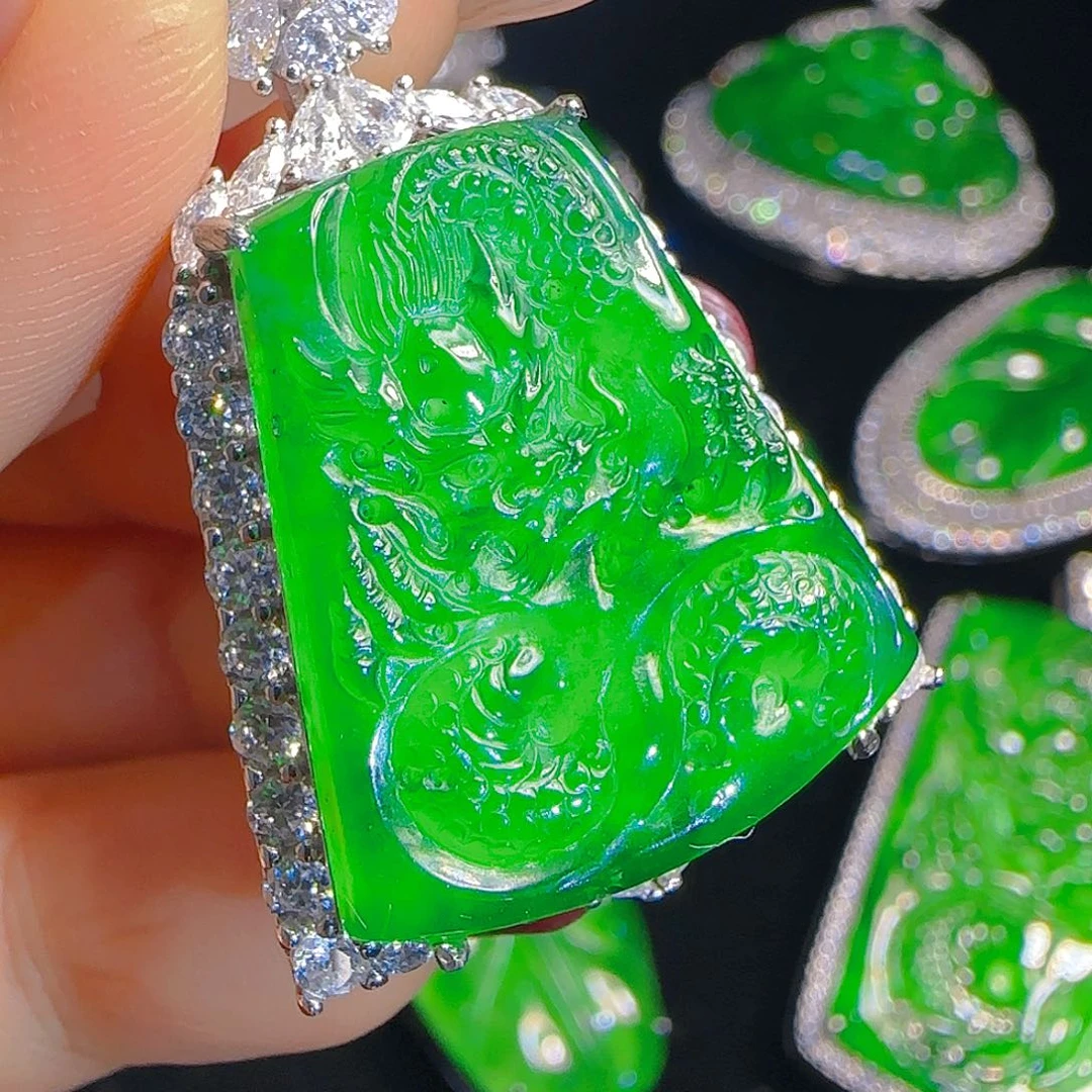 翡翠吊坠(赠链)银S925镶嵌