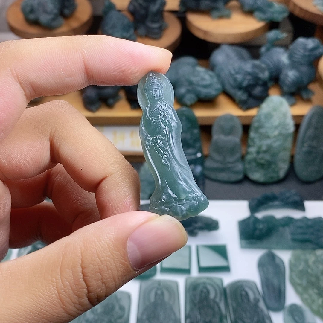 定制翡翠未镶嵌观音