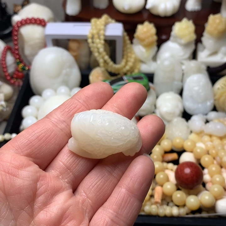 大果紫檀（缅甸花梨）龙**?微瑕金蝉19