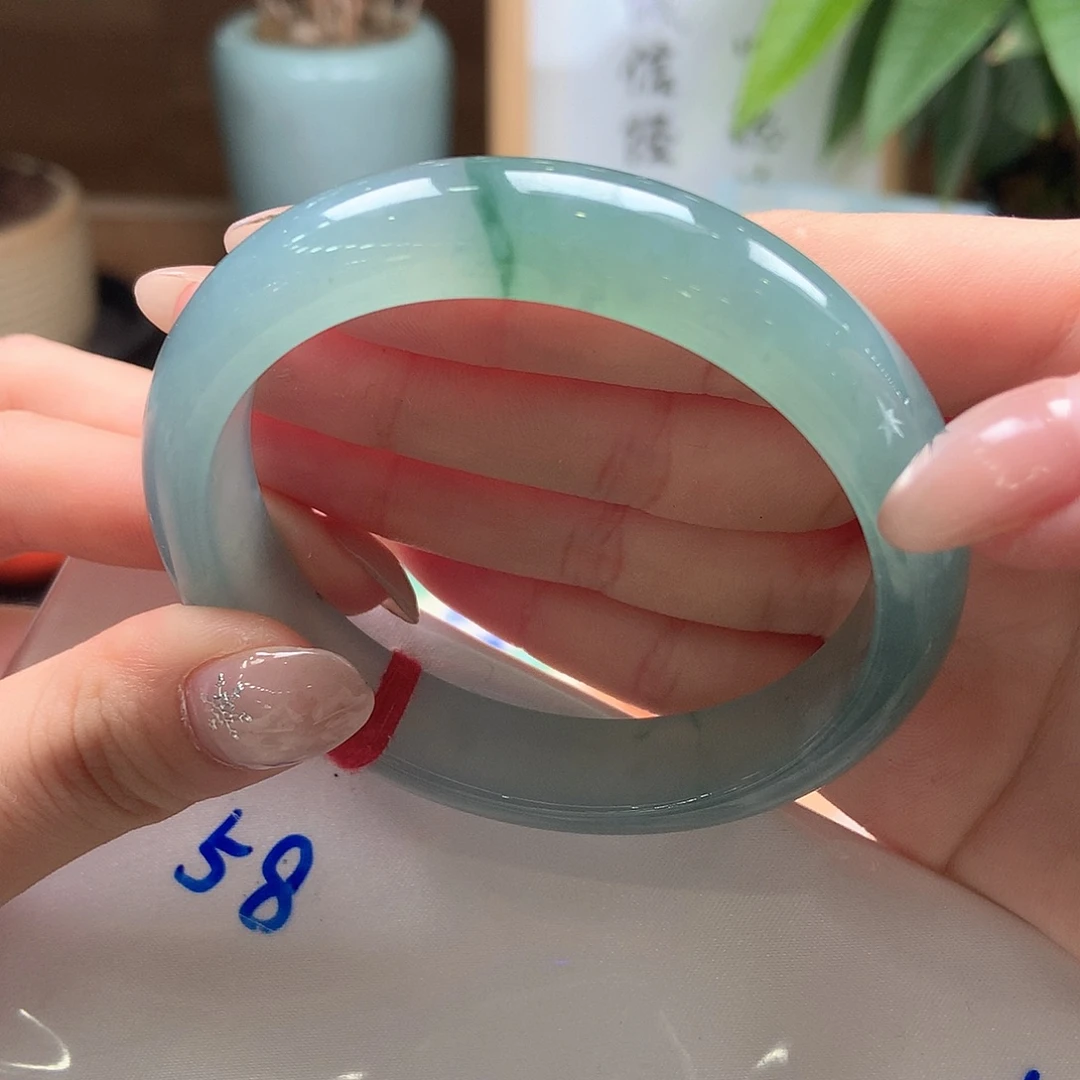 翡翠未镶嵌手镯冰湖绿飘花74号