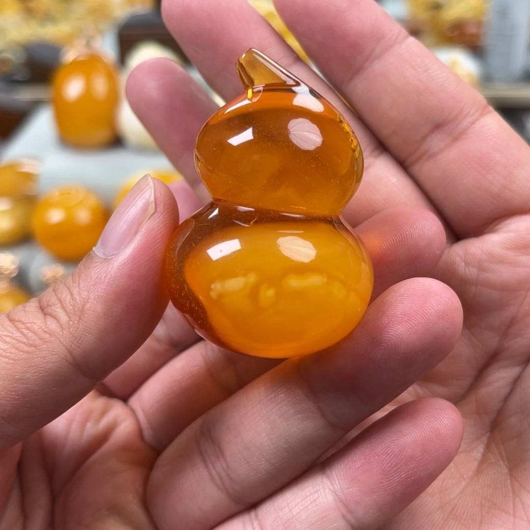 蜜蜡未镶嵌珠宝奇石