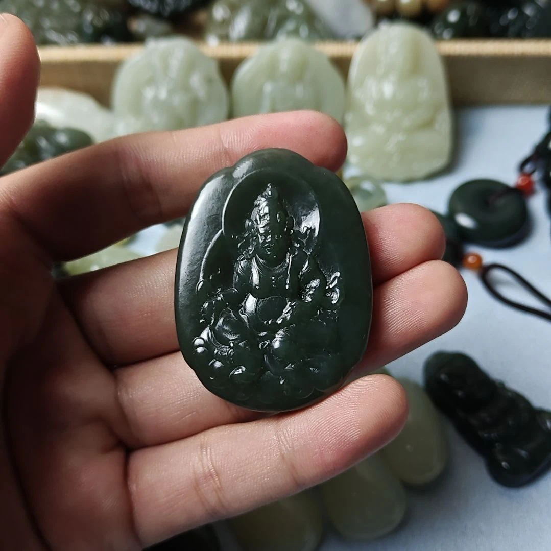 和田玉未镶嵌挂件