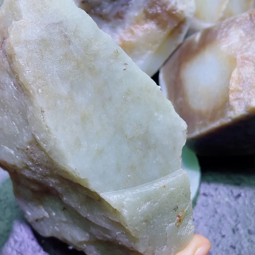 和田玉未镶嵌珠宝半成品