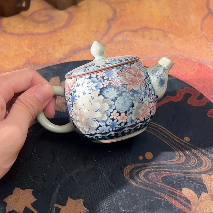 京隆堂，青花万花金牡丹汉瓦壶