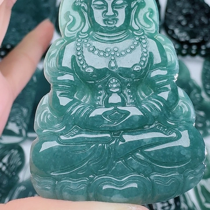 翡翠未镶嵌颈饰天然的A货翡翠多样性发其一