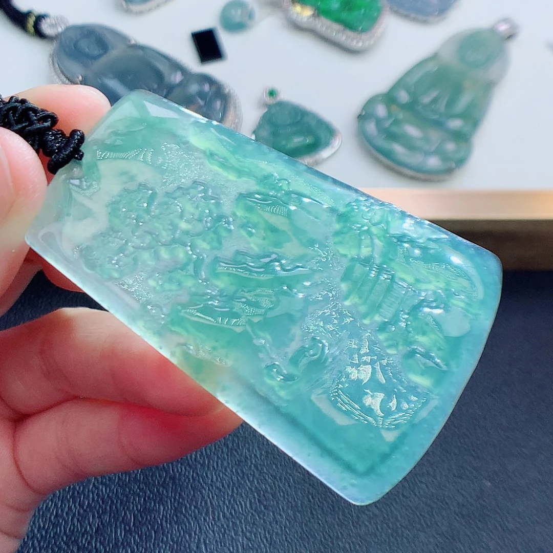 翡翠颈饰未镶嵌翡翠