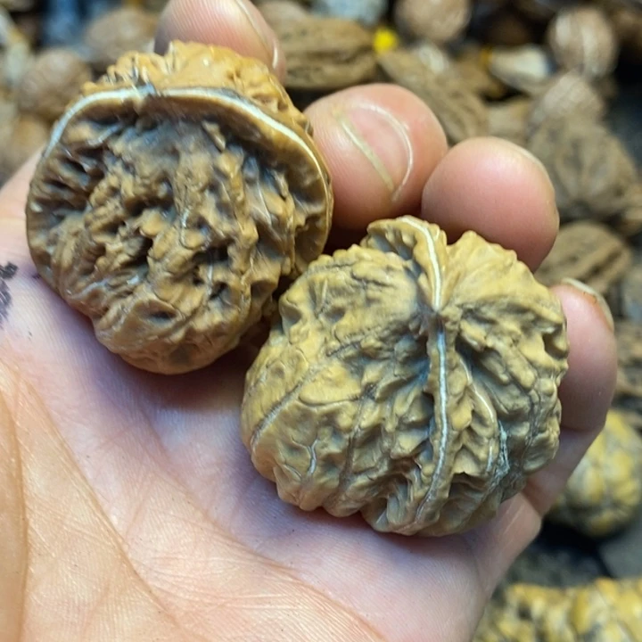 吊坠桃核马车你是62