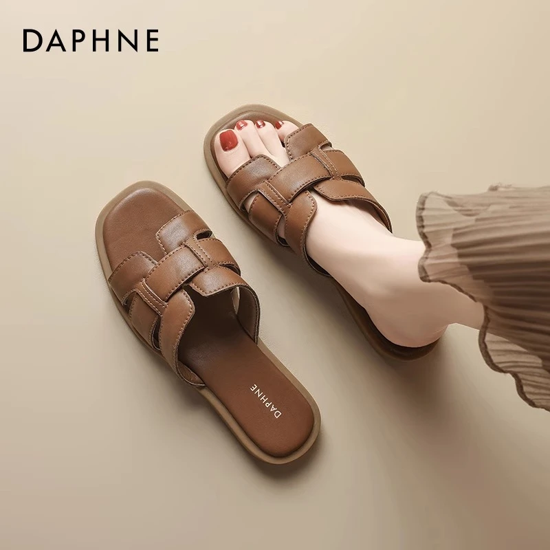 达芙妮拖鞋女夏外穿2025新款防滑软平底家居室内旅行一字拖凉鞋