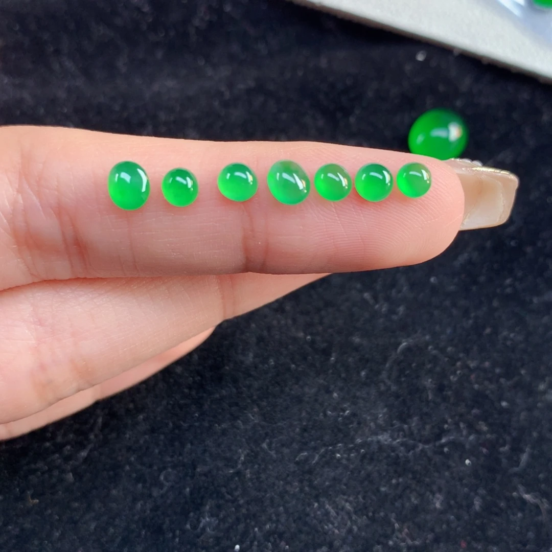 翡翠裸石翡翠8颗翡翠