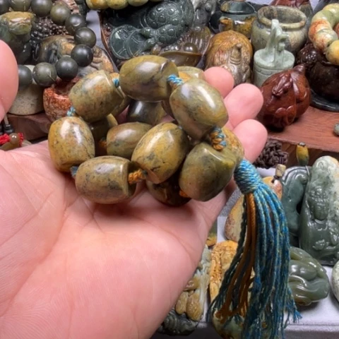 未镶嵌手链岫岩河磨玉（透闪石质玉）武****练