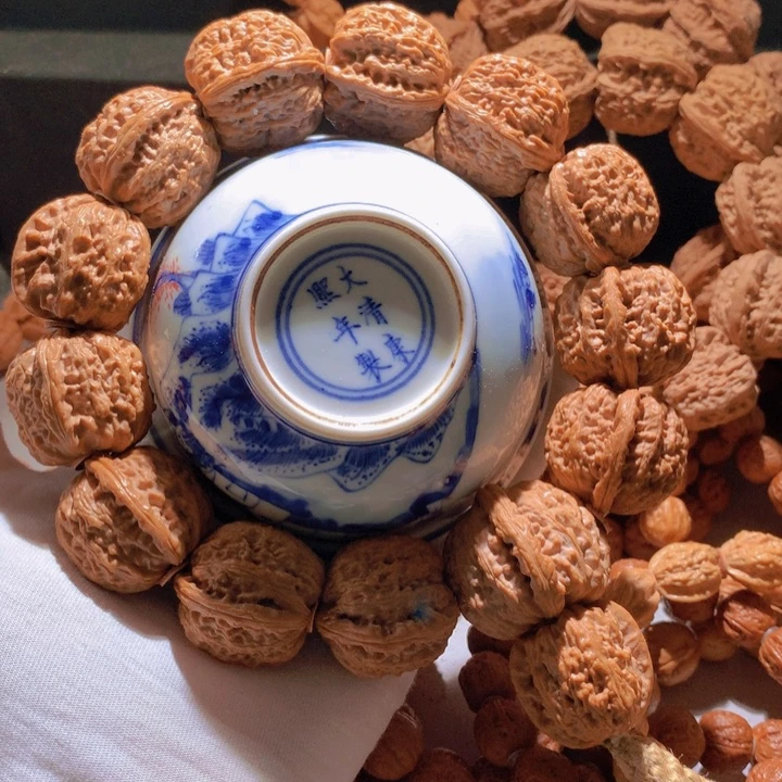 蓝***色手串文玩核桃白狮子