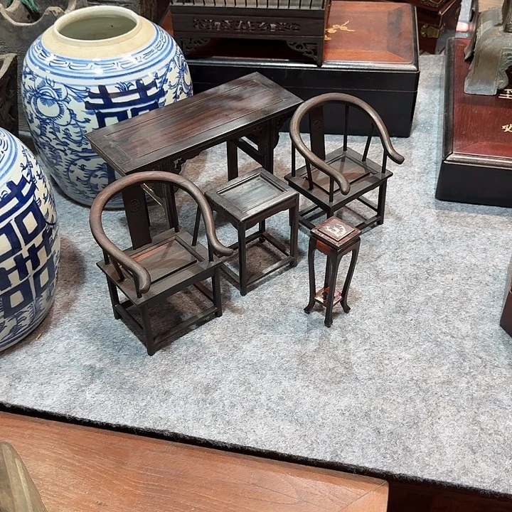 道***一香榧木小小椅子条案几5件