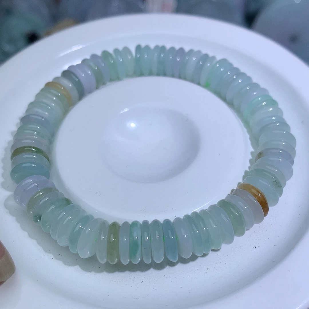 翡翠未镶嵌颈饰2938。