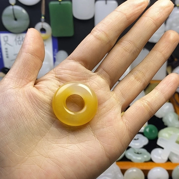 石英质玉未镶嵌吊坠(不含链)转****8