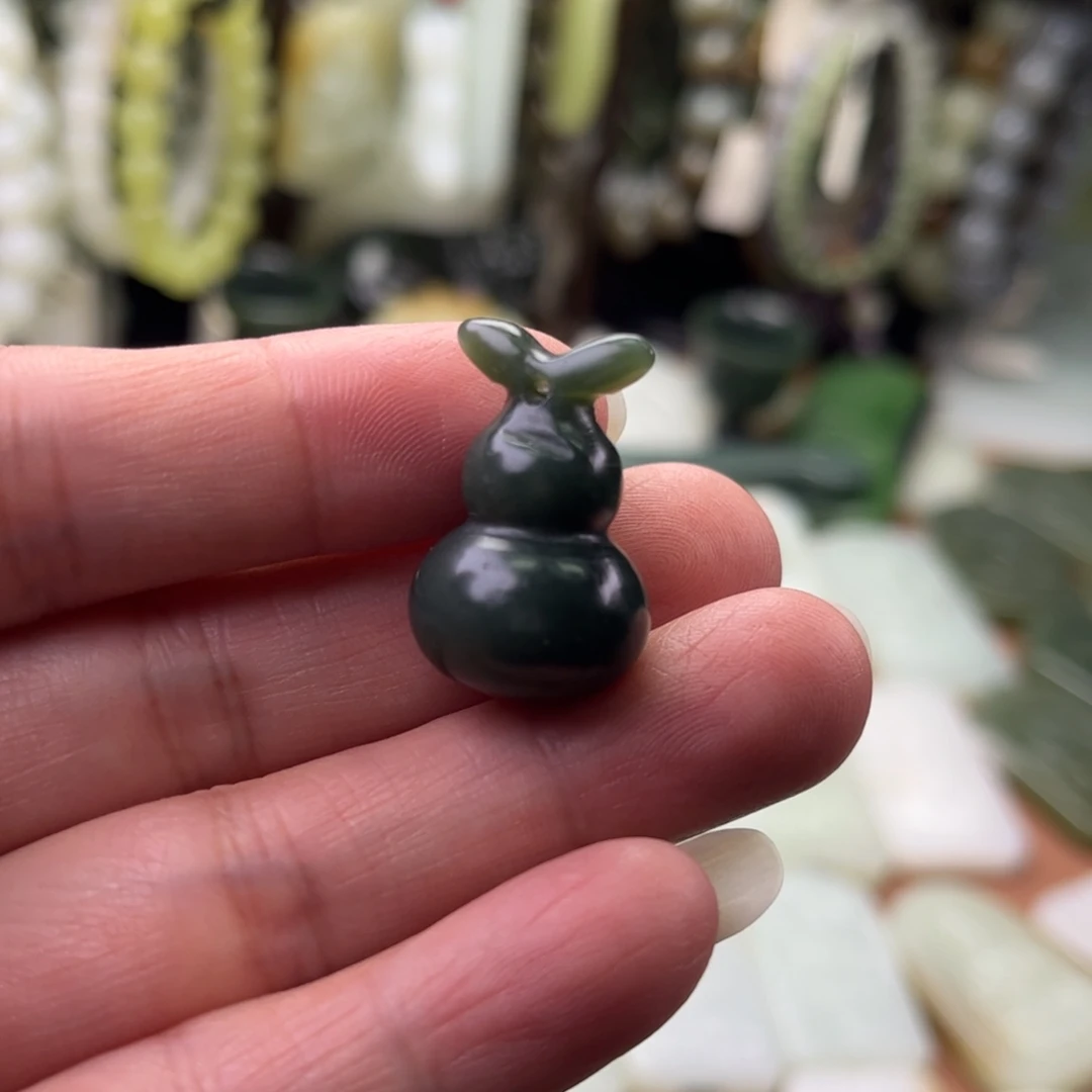 和田玉未镶嵌吊坠(不含链)