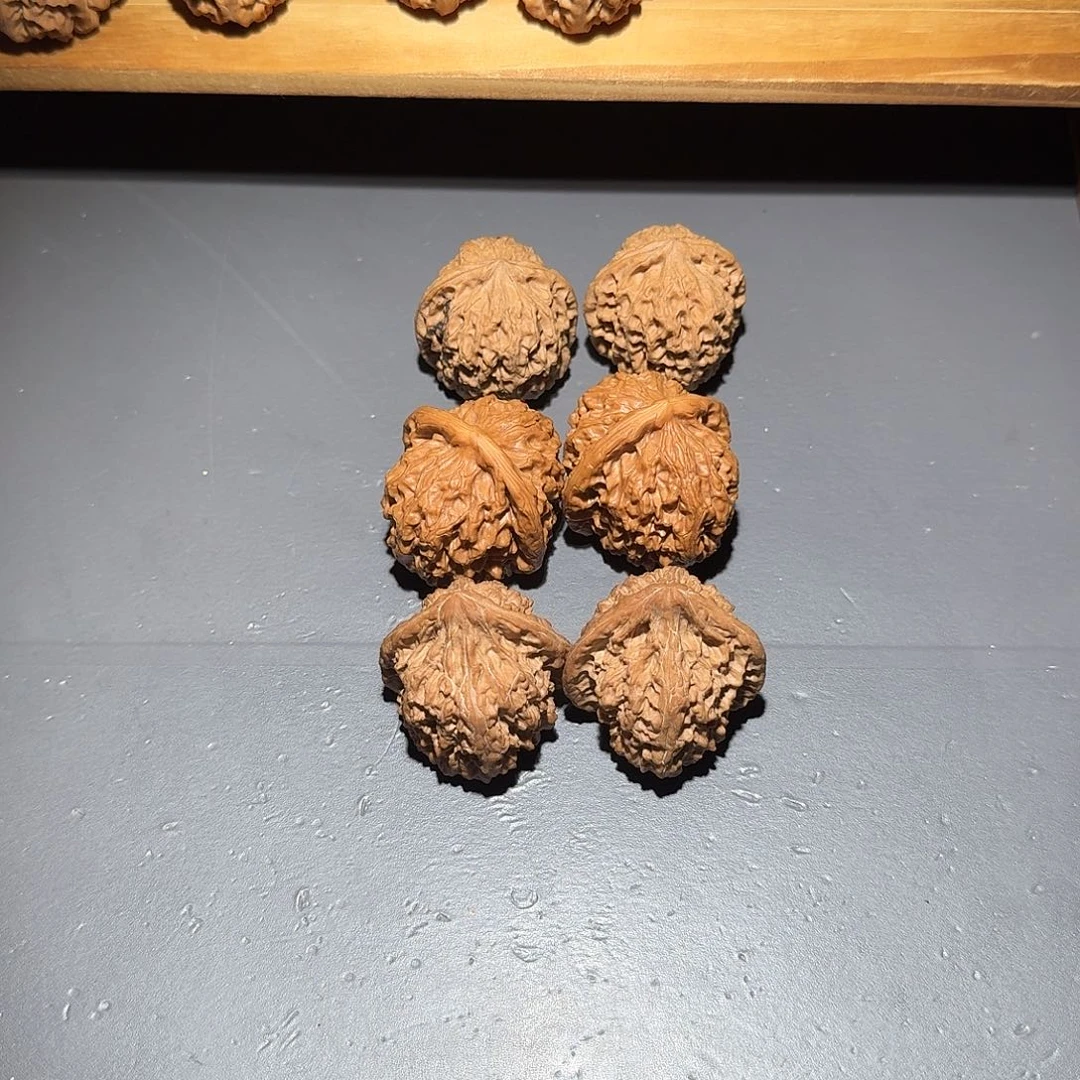 L***希把件文玩核桃野生