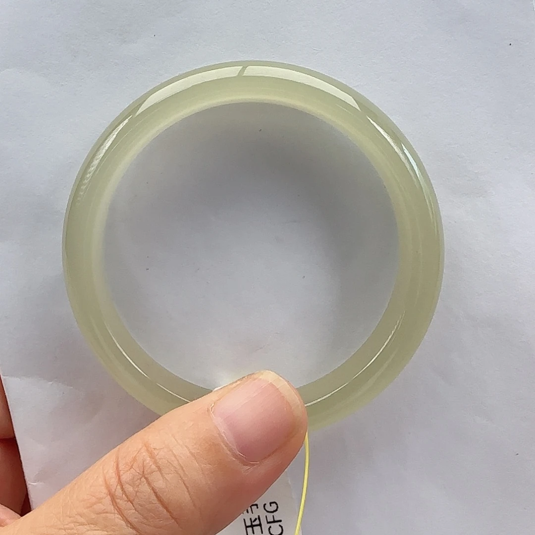 未镶嵌手镯和田玉50.51起冰起荧光起猫