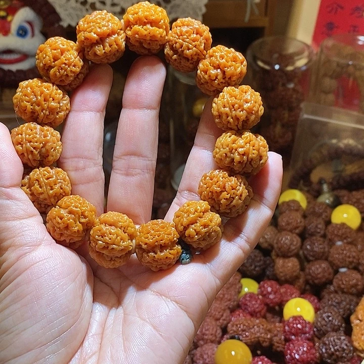 金刚菩提吊坠205半玉华一物