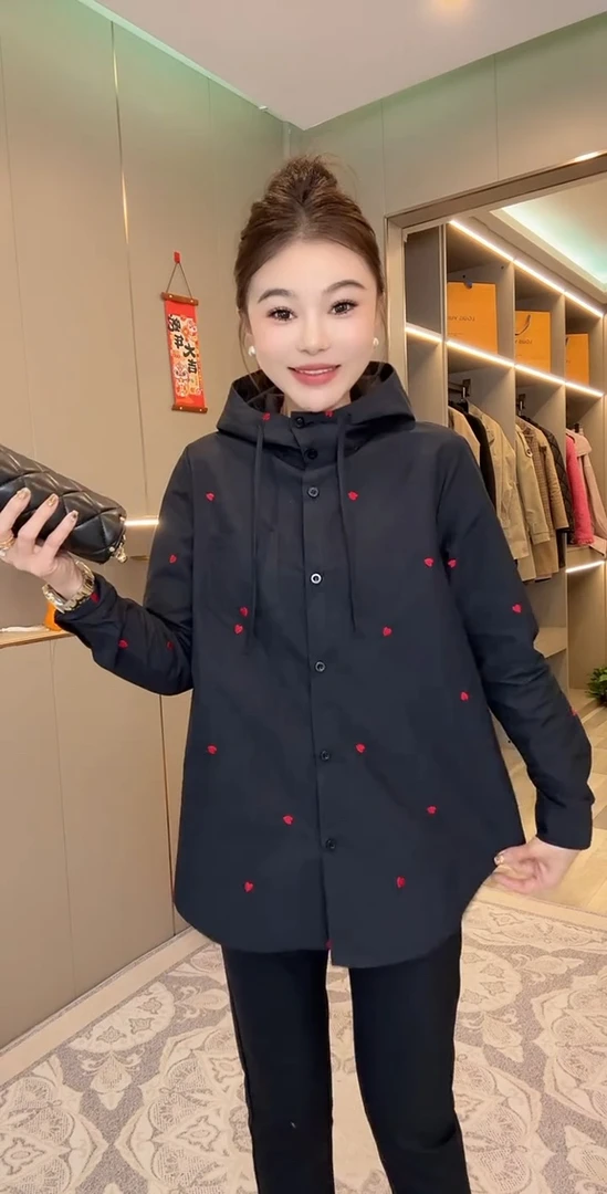 刺绣连帽2025网红气质女款运动显瘦拉风户外运动百搭高级感漂亮