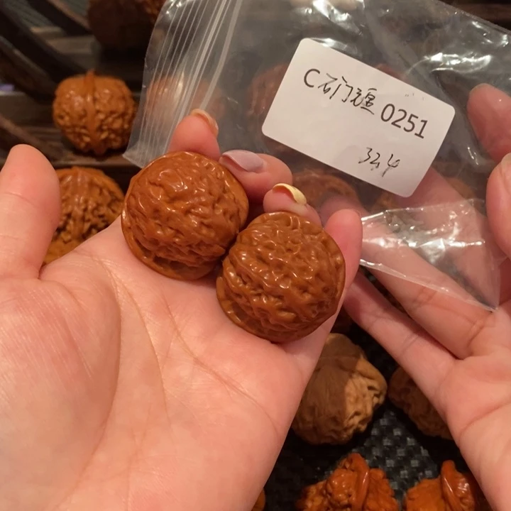 诗***猫文玩核桃把件精品