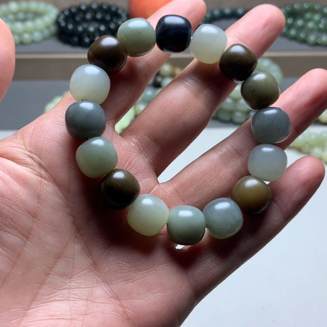 和田玉未镶嵌手链