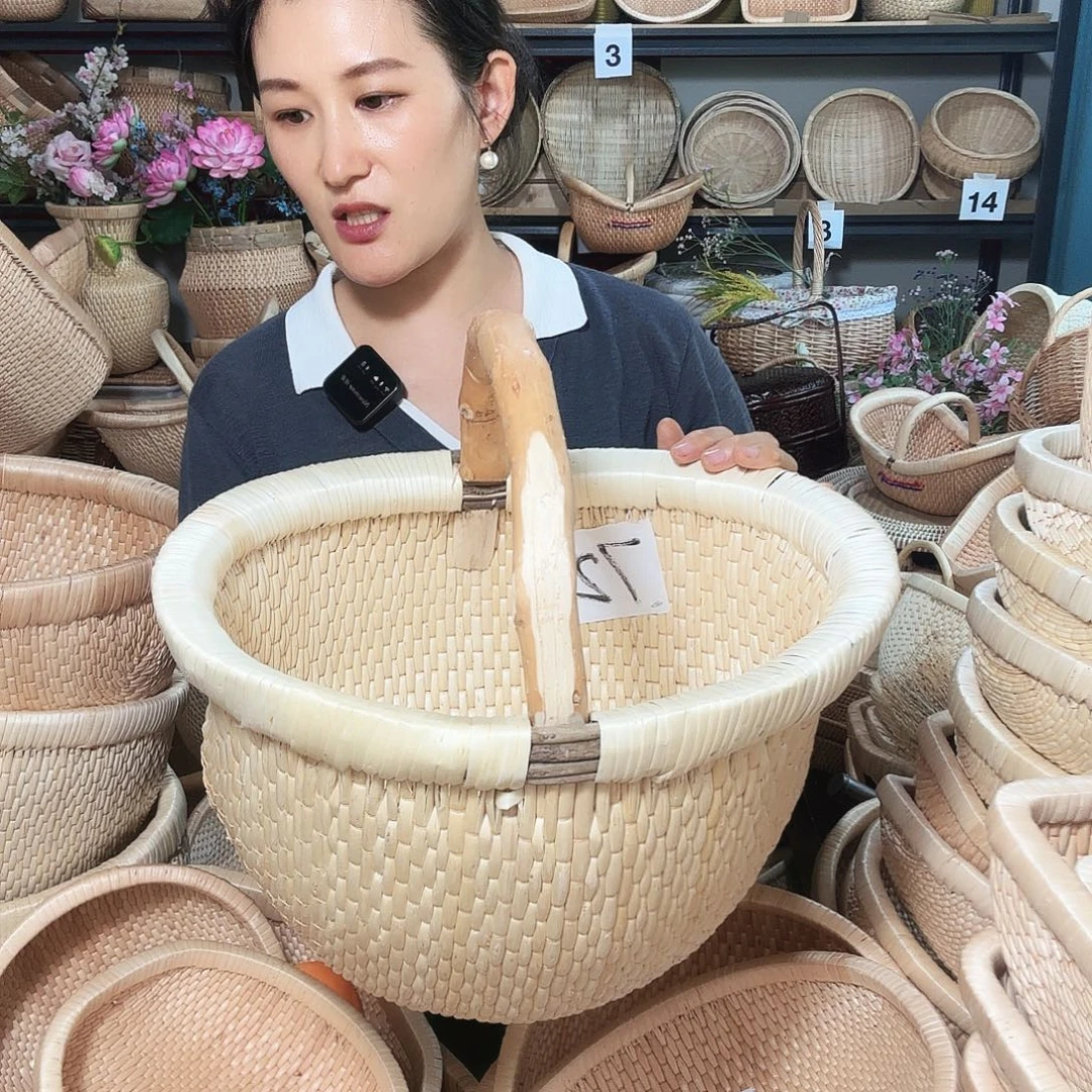 梧***下木直播间72号白柳加密箢子
