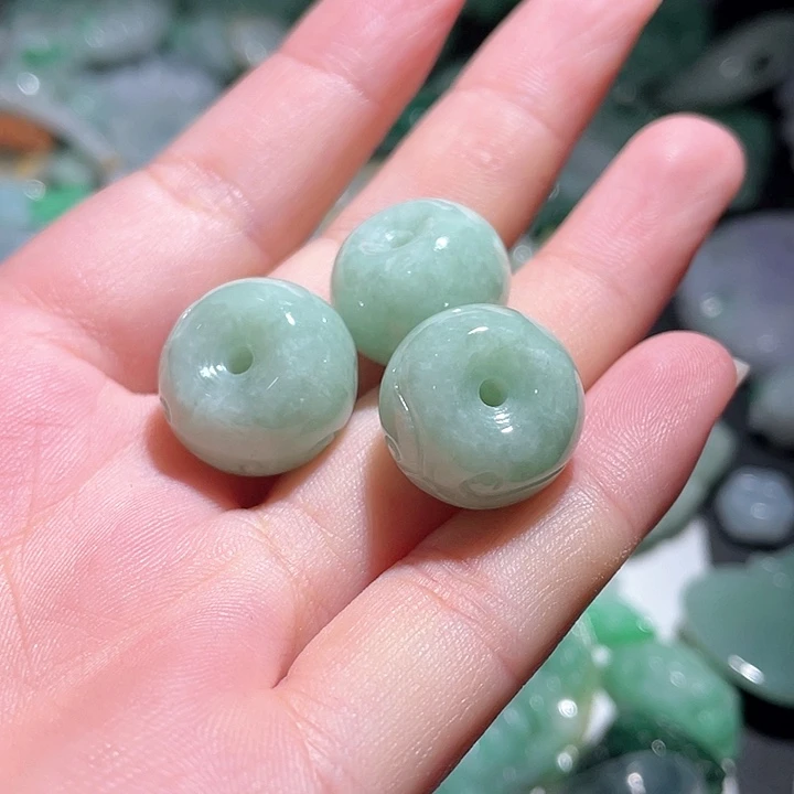 颈饰未镶嵌翡翠天