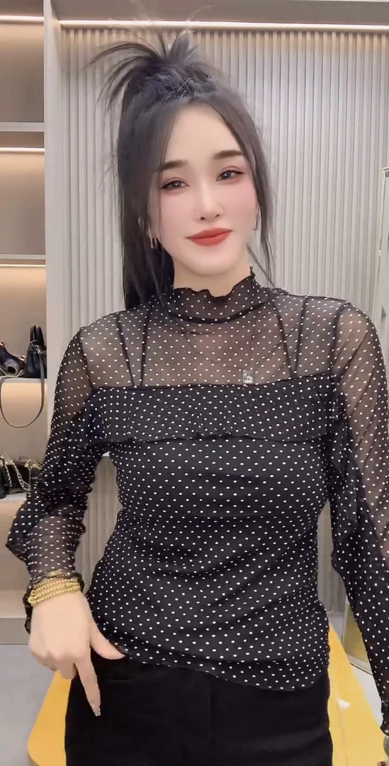 半高领波点极简风透气抗纱料洋气显瘦长袖衬衫