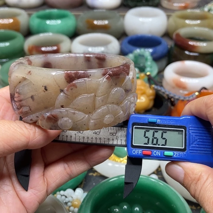 石英质玉手镯未镶嵌