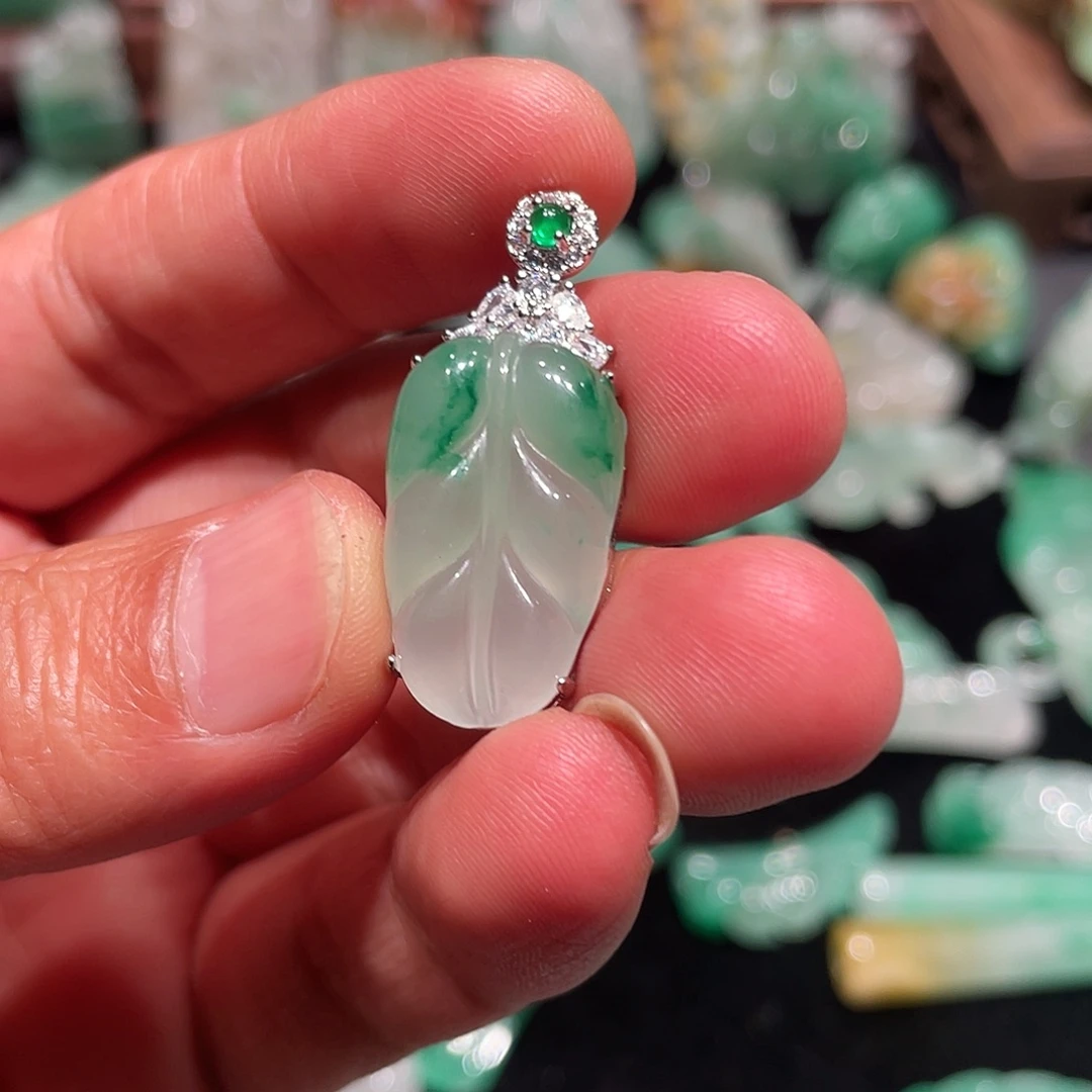 画***风石英质玉（非洲翠）未镶嵌吊坠(不含链)