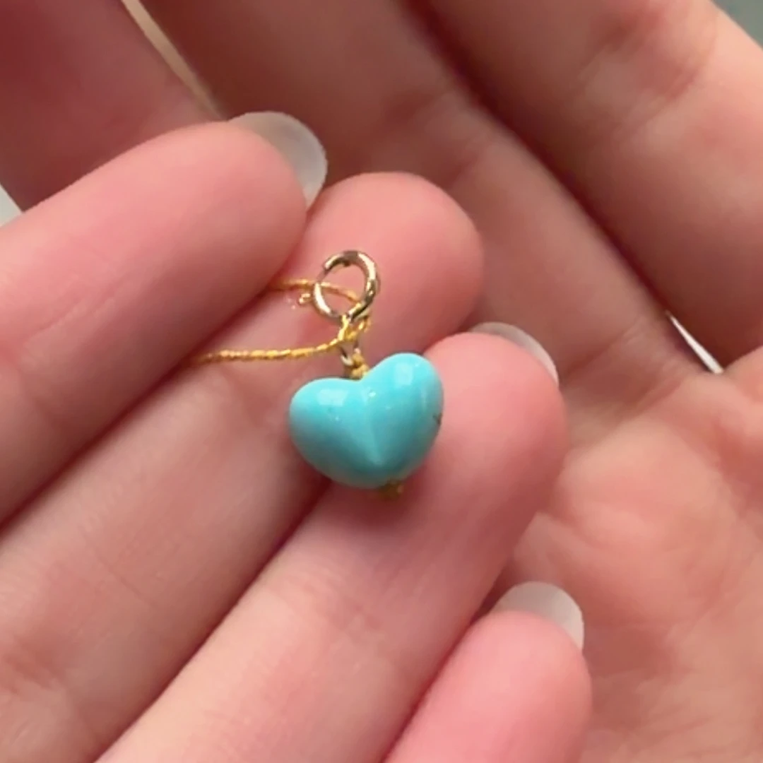 绿松石未镶嵌颈饰