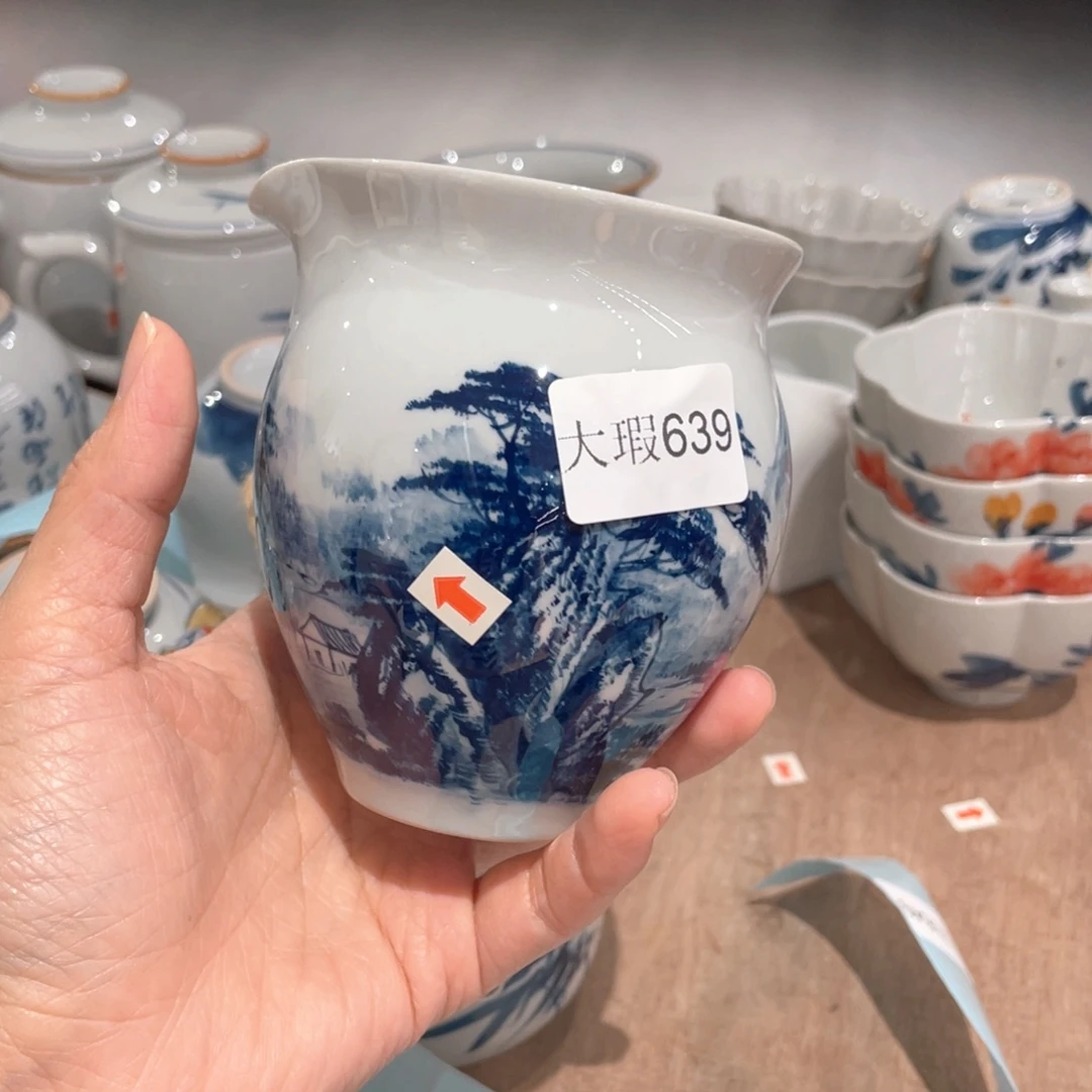釉下手绘茶具微瑕
