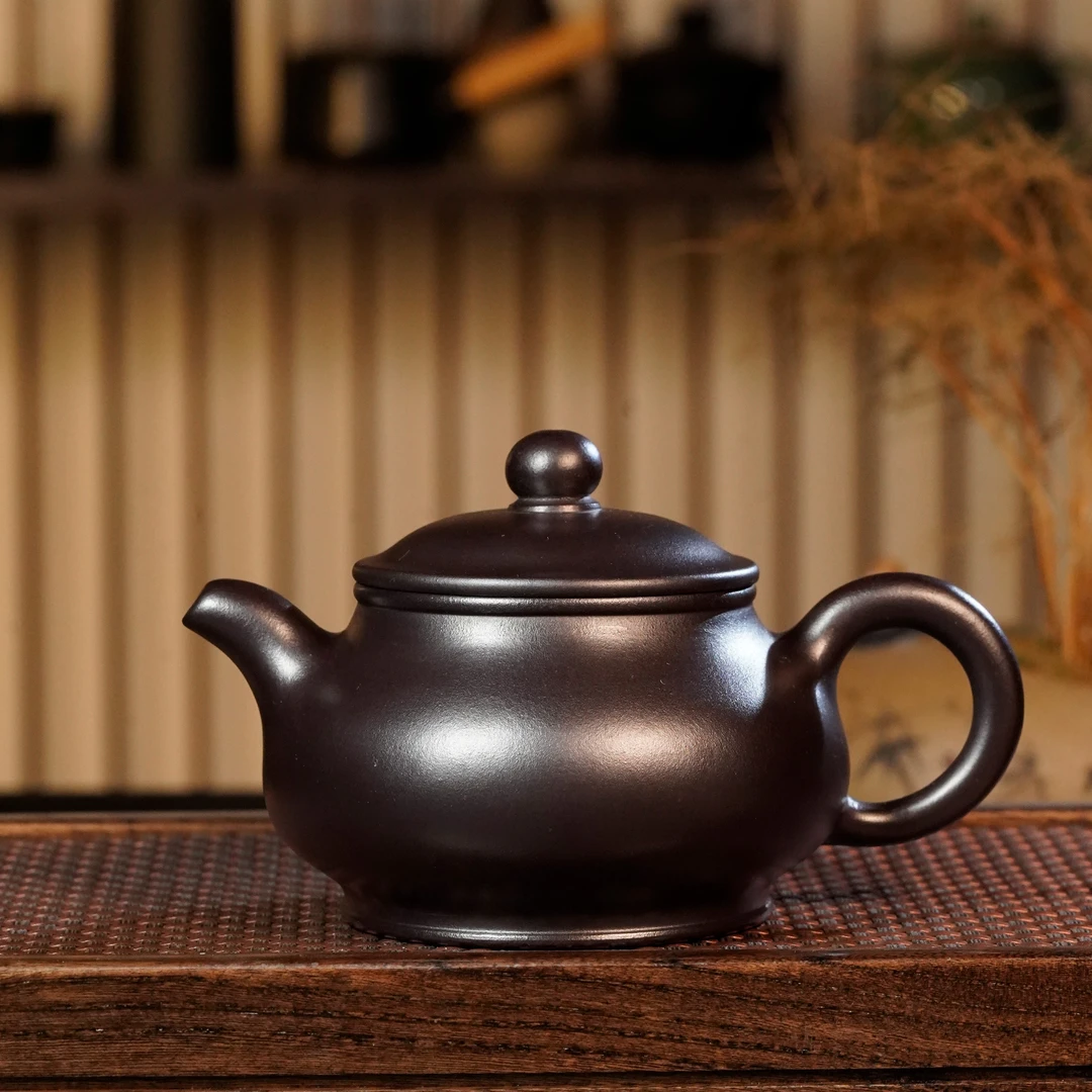 ZCD-007 郑春娣  宜兴手工紫砂    潘壶