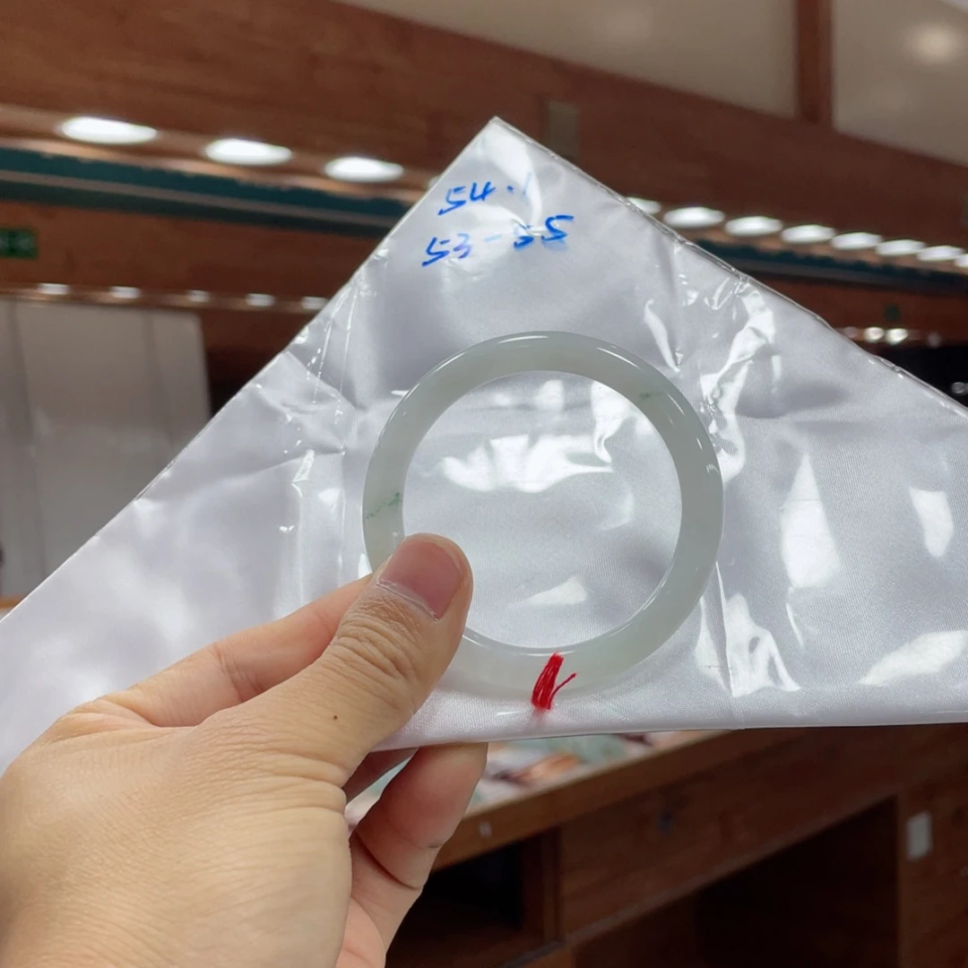 翡翠手镯未镶嵌买断