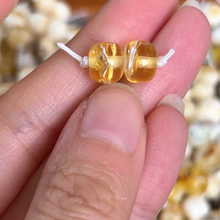 未镶嵌蜜蜡裸石8.5mm一对