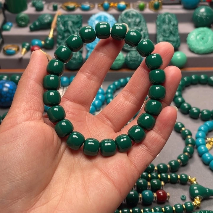 石材卡11老油绿老型手串（微瑕）