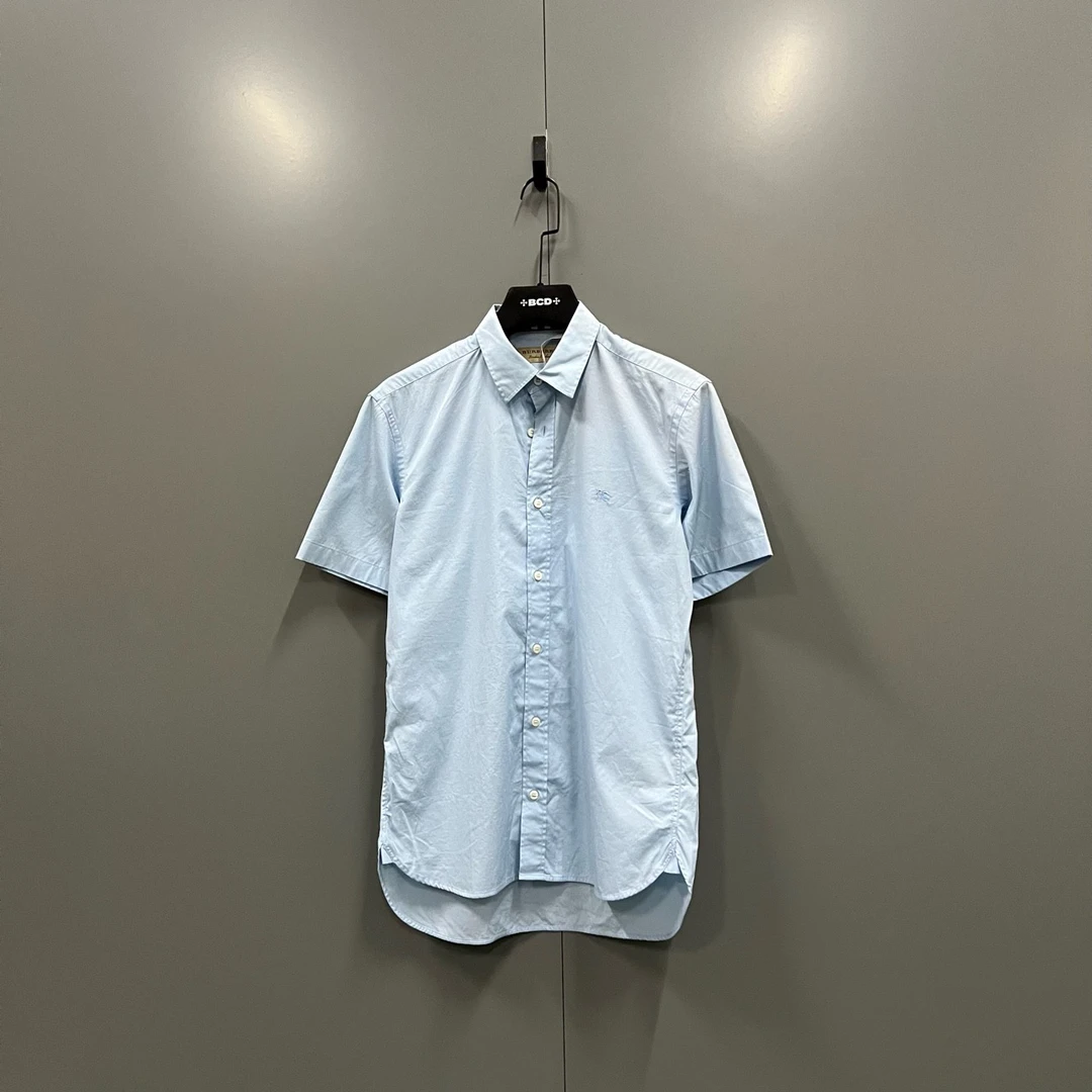 95新 BURBERRY/博柏利 (ll) 巴宝莉 浅蓝色骑士刺绣短袖衬衫 S