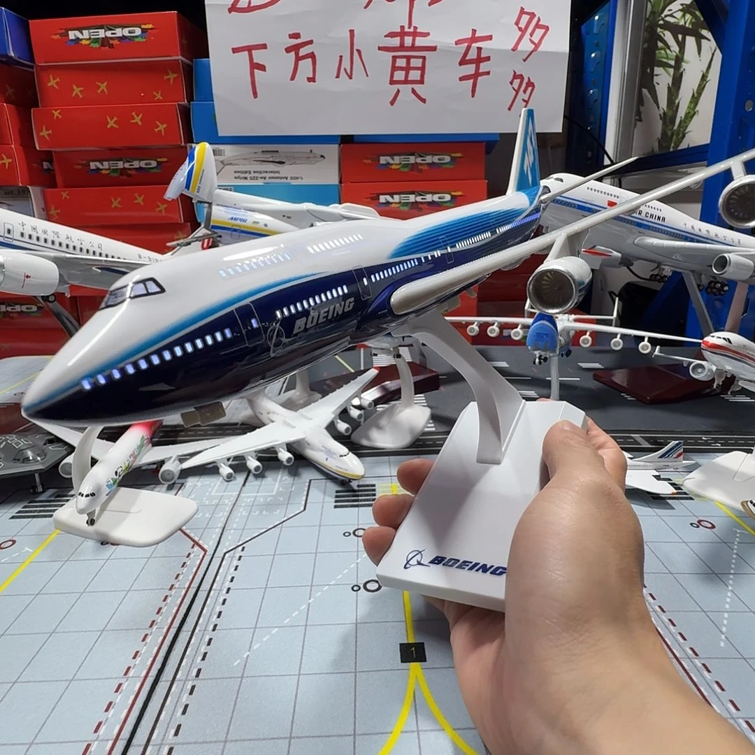 飞机模型原机型747带灯30厘米