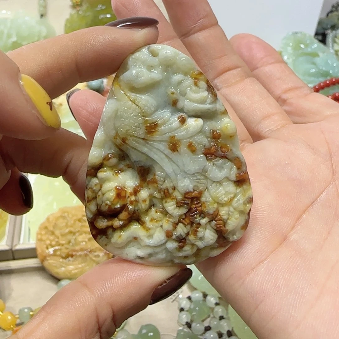 未镶嵌蛇纹石玉吊坠