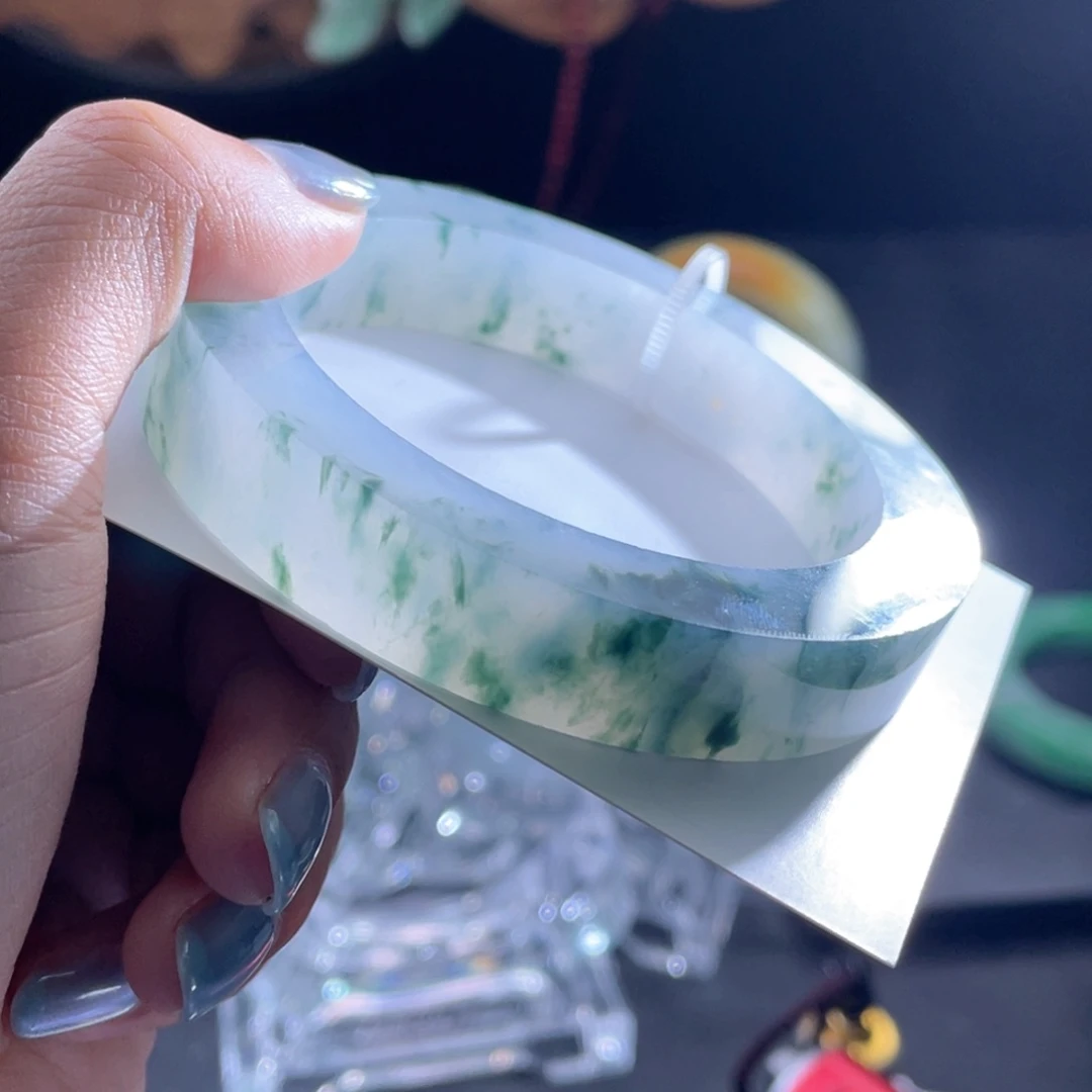 未镶嵌手镯定制翡翠