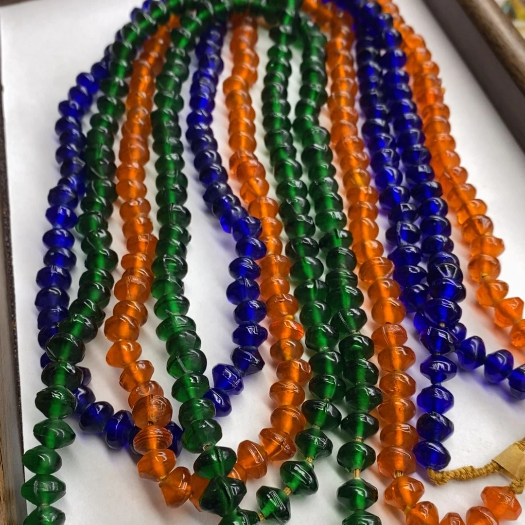 琉璃颈饰凡士林隔片