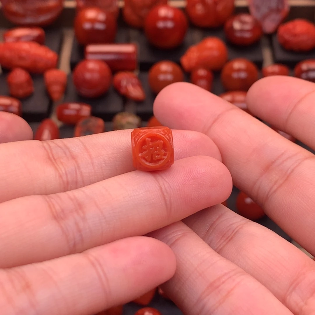 南红玛瑙未镶嵌精工雕刻货头招财进宝9.2mm
