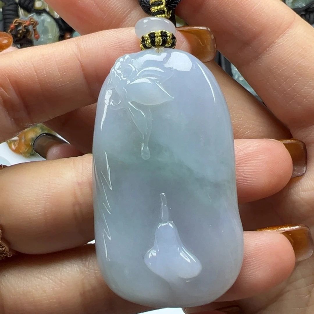 翡翠未镶嵌颈饰悟道