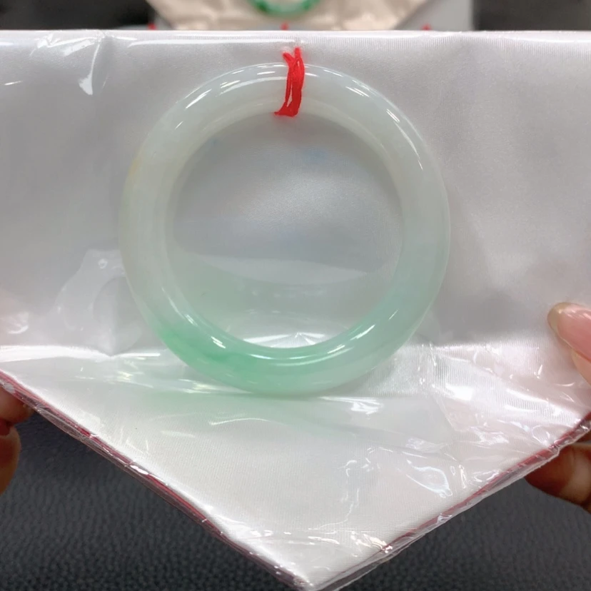 【闪购商品】翡翠手镯未镶嵌翡翠