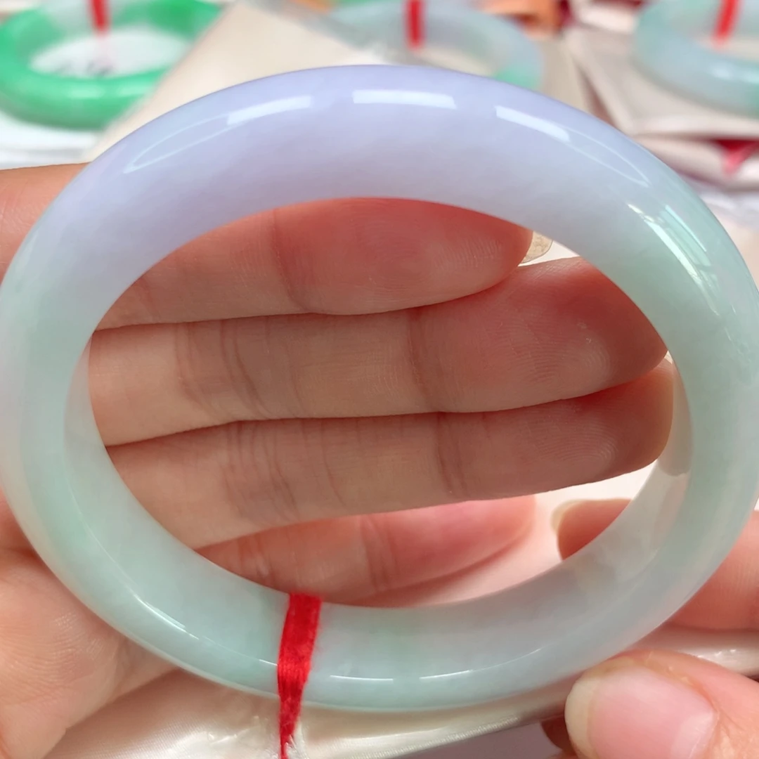 翡翠未镶嵌手镯带紫渐变色