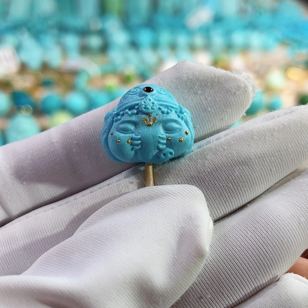 绿松石未镶嵌珠宝奇石