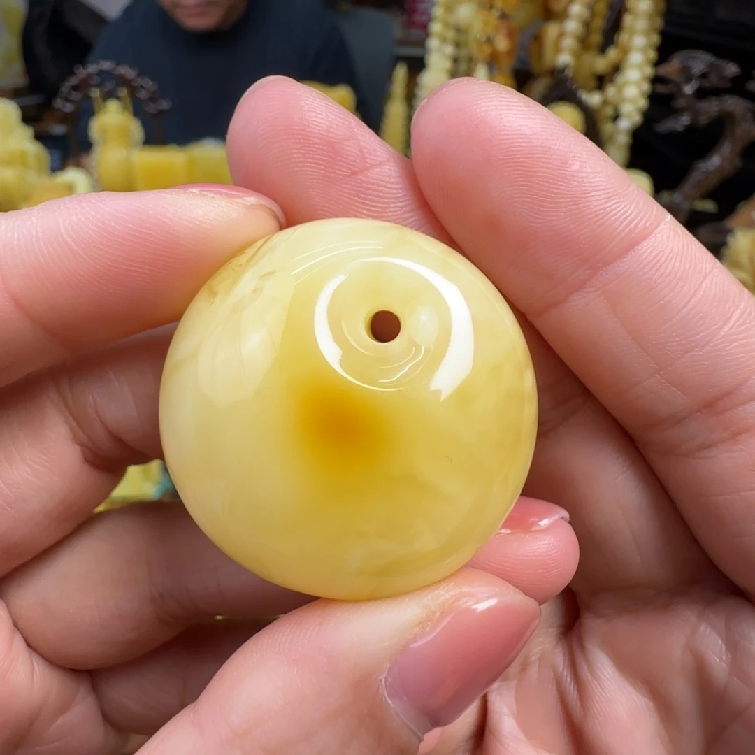 蜜蜡未镶嵌珠宝奇石